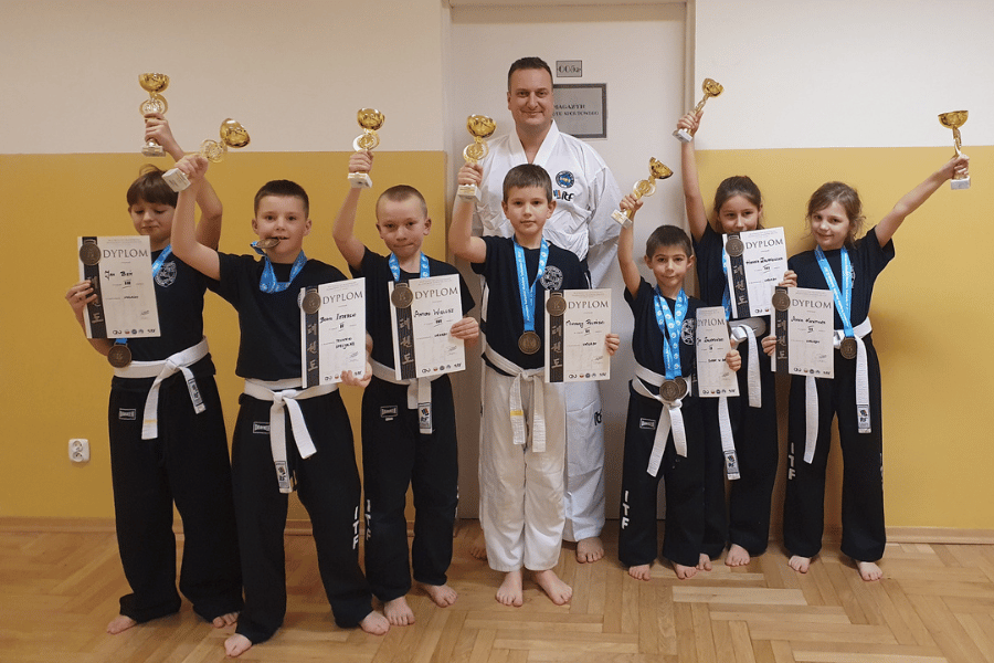 zajęcia dodatkowe taekwon-do SP Michałowice