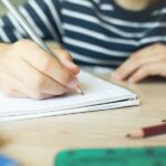 Lekkim piórem – zajęcia dla uczniów klasy VIII B