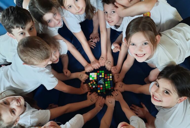 Światowy Dzień Kostki Rubika w klasie 1d